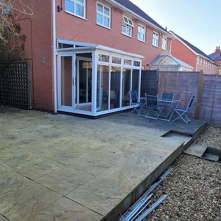 2 Bedroom End Of Terrace House Wellington  Exterior foto