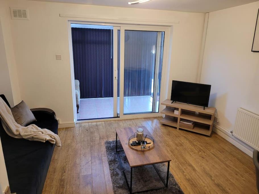 2 Bedroom End Of Terrace House Wellington  Exterior foto